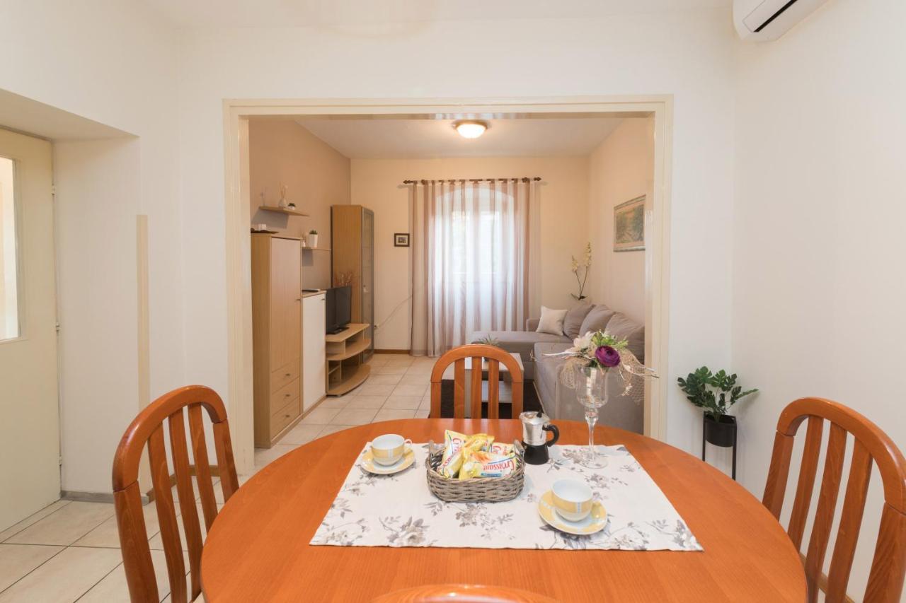 Apartment Tina Zadar Eksteriør billede