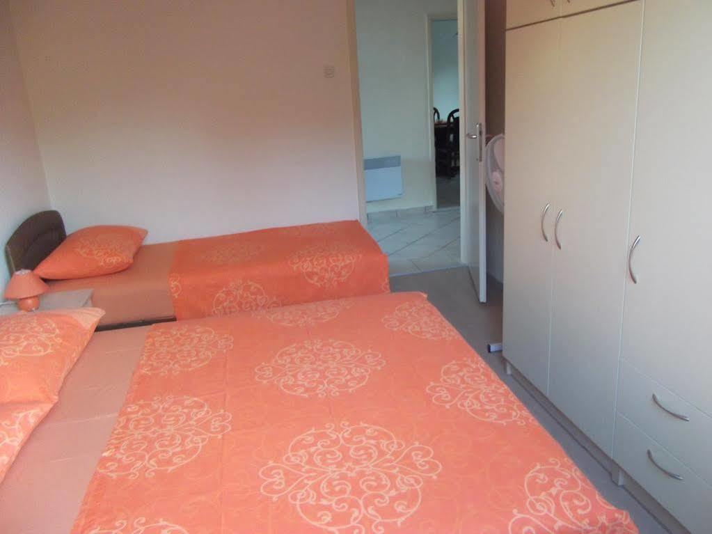 Apartment Tina Zadar Eksteriør billede